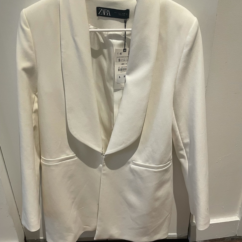 Zara white oversized blazer. Size S. NWT.
